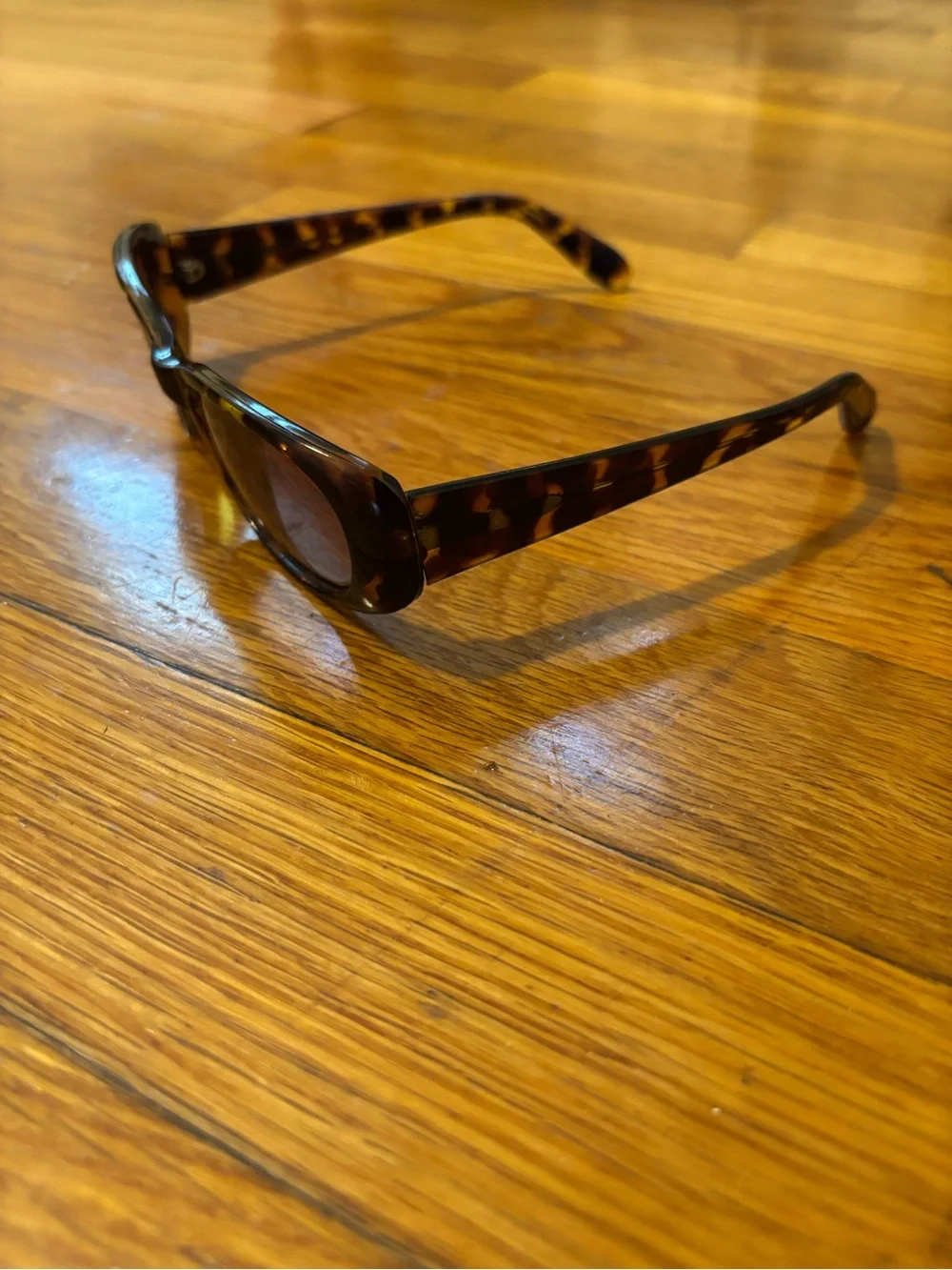 Dockers Tortoiseshell Frame Sunglasses with Brown Lenses